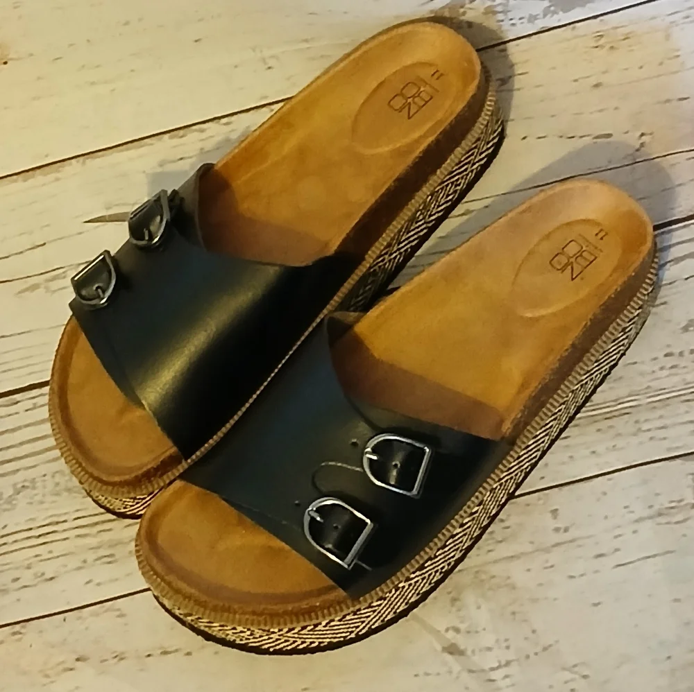 No Boundaries Women's Platform Comfort Footbed Sandals Black Size 11